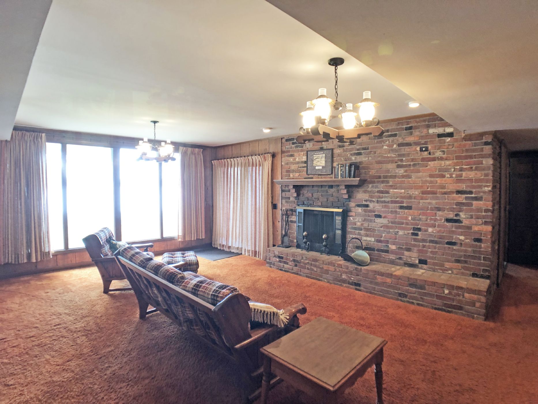 Downstairs Living Room w/ Fireplace & Full Bath Downstairs Living Room w/ Fireplace & Full Bath